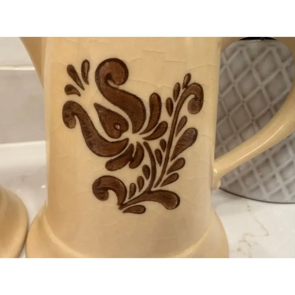 Vintage Pfaltzgraff Village‎ Creamer and Sugar Set